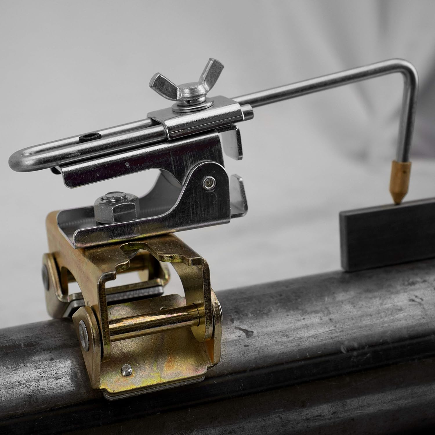 , Grasshopper Magnetic Welding Finger, Brass Tip, Spring Loaded Arm, Adjustable Length, Anti-Tipping Bolt, Magnetic Pull Force: 35 Lbs, AGH230